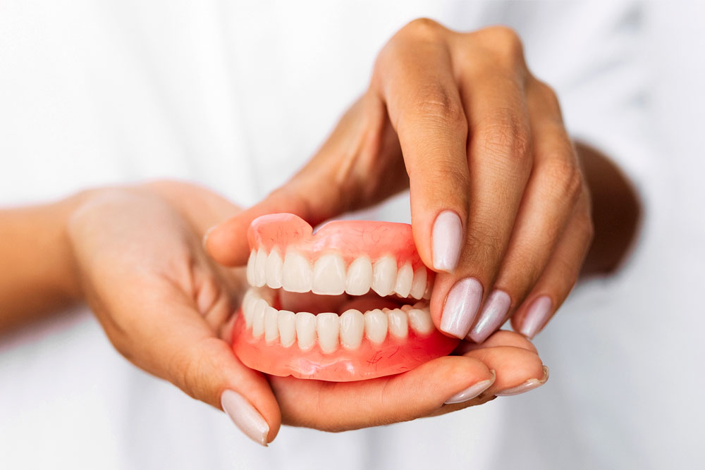 Wearing Loose Dentures? It Can Affect You.